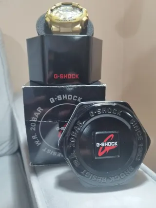Reloj G-Shock Dorado Seminuevo