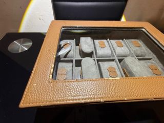 Relojero Joyero Marrón y Gris