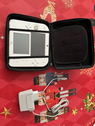 Nintendo 2DS Bianca