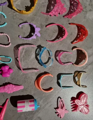 Lotto accessori bambole varie