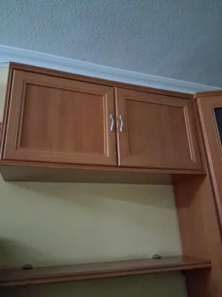 Mueble de madera para colgar