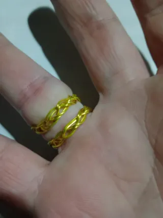 Anillo Bañado Oro 18k con Piedras Blancas