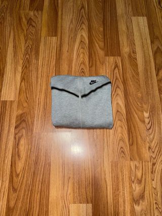 Sudadera Nike Tech Gris