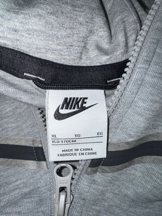 Sudadera Nike Tech Gris
