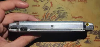 PSP 2004 plateada leer