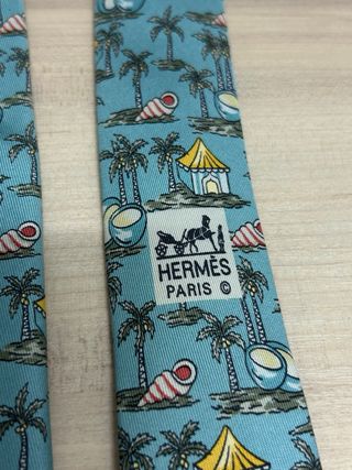 Corbata Hermès Seda Estampada Tropical