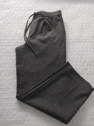 Pantalón jogger cuadros Zara