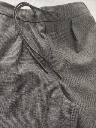 Pantalón jogger cuadros Zara