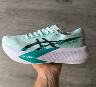 Asics Magic Speed 4 Talla 43.5 Nuevas