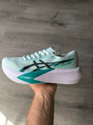 Asics Magic Speed 4 Talla 43.5 Nuevas