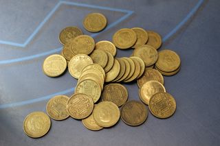 42 monedas de 1 peseta de 1966.