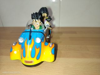Statuine di Gohan e Videl con auto di Capsule Corp.
