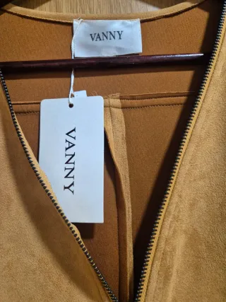 Vestido mostaza XL con cremallera y volantes