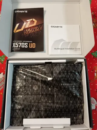 Gigabyte X570 S UD Placa Base