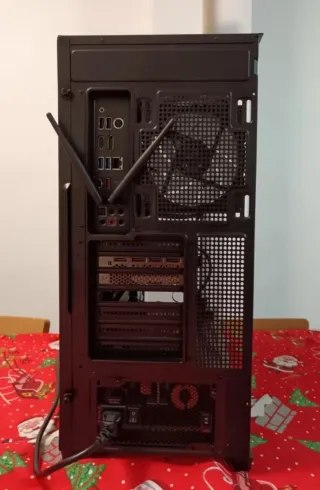 PC da gaming RTX 4060 TI R5 5600X DEEPCOOL