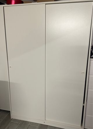 Guardaroba con porte scorrevoli