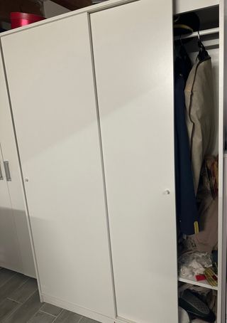 Guardaroba con porte scorrevoli