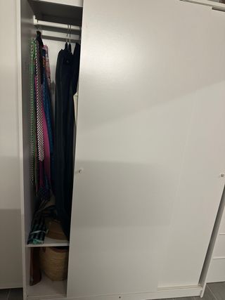Guardaroba con porte scorrevoli