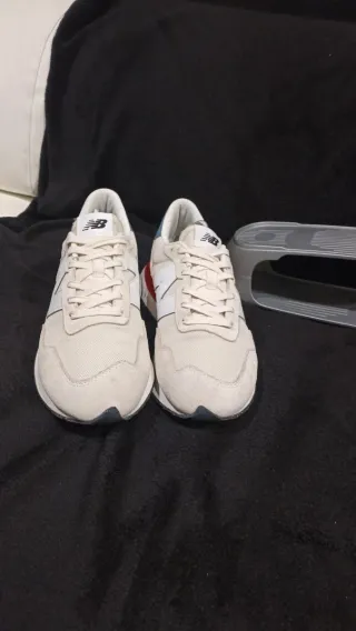 New Balance 237 Beige talla 44