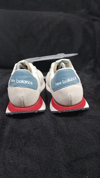 New Balance 237 Beige talla 44