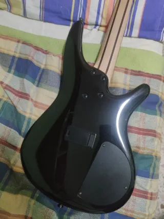 Bajo Ibanez SR 300 zurdo +  electrónica Sadowsky