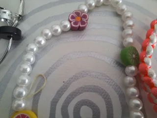 Lote bisutería: pulseras y pendientes