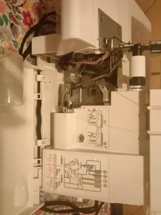 Remalladora Singer Ultra Lock