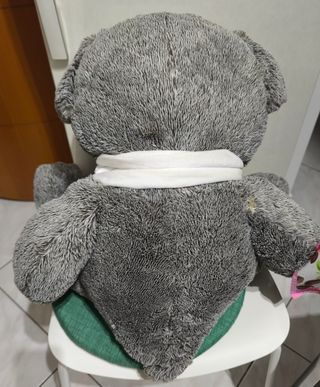 Orso San Valentino con Sciarpa Rossa e Bianca