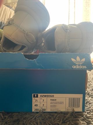 Adidas Ozweego Sneakers Beige