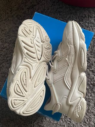 Adidas Ozweego Sneakers Beige