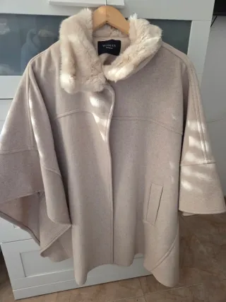 Capa beige El Corte Inglés talla única