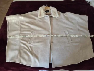 Capa beige El Corte Inglés talla única