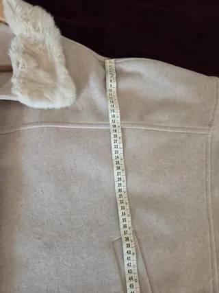 Capa beige El Corte Inglés talla única