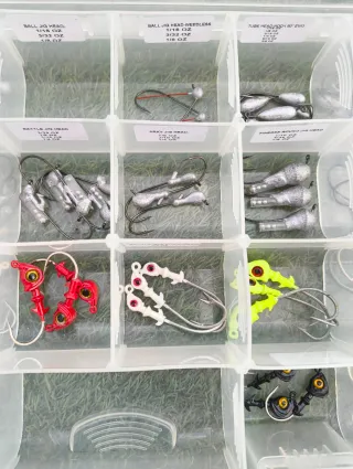 Caja de cabezas plomadas, Cabezas plomadas