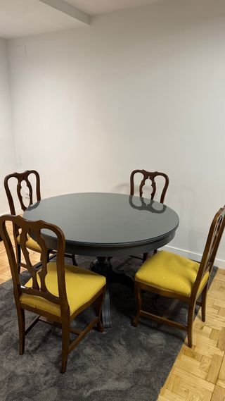 Mesa redonda restaurada