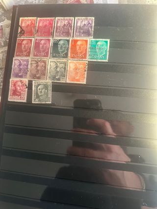 Álbum clasificador de sellos