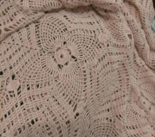 Colcha ganchillo artesanal beige