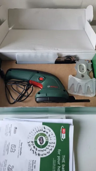 Forbici Elettriche Bosch EasyShear 3,6V