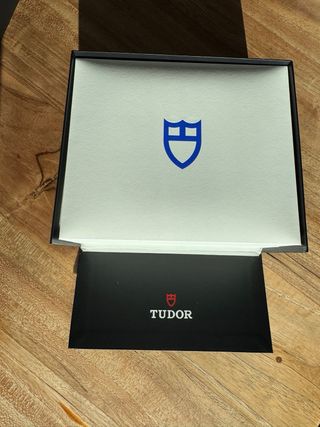 Tudor Black Bay Chrono Carbon 25