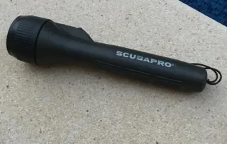 Linterna buceo Scubapro vintage 200m