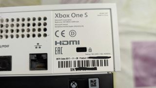 Xbox One S 1TB + Mando Nero