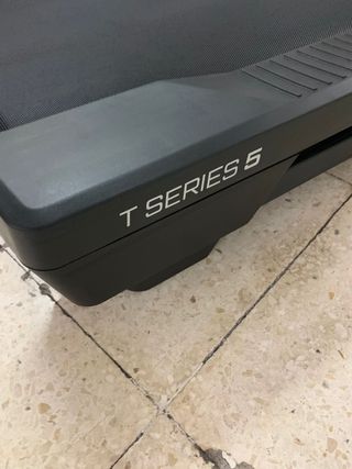 Cinta de correr Norditrack T Series 5 exposición