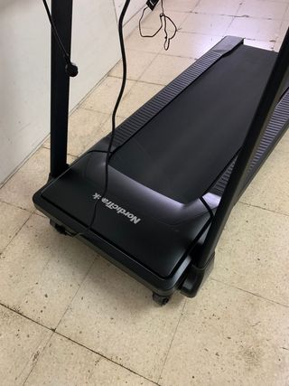 Cinta de correr Norditrack T Series 5 exposición