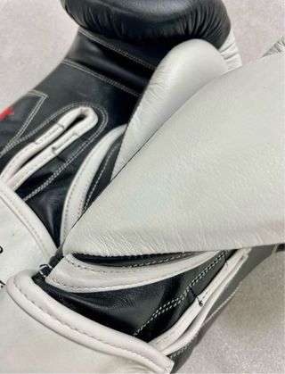 Guantes de Boxeo Rude Boys Negros y Blanco 5progel
