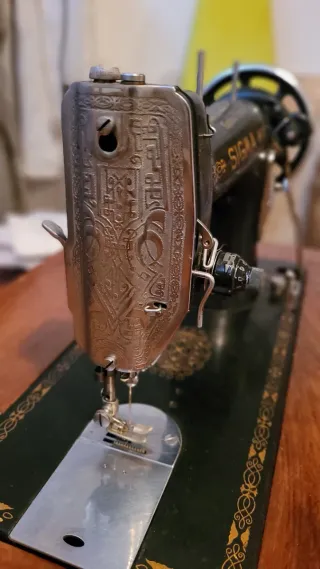 Máquina de coser Sigma antigua