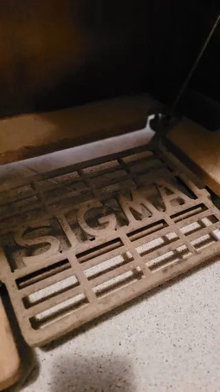Máquina de coser Sigma antigua