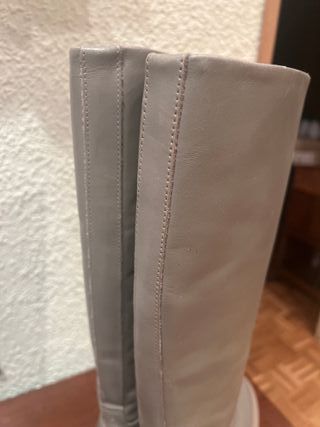 Botas de piel altas beige