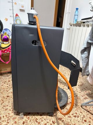 Estufa de gas Qlima negra