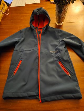 Chaqueta cortavientos , forro polar