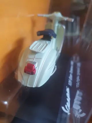 Modellini Vespa Scala 1:18 ( 3 pezzi)